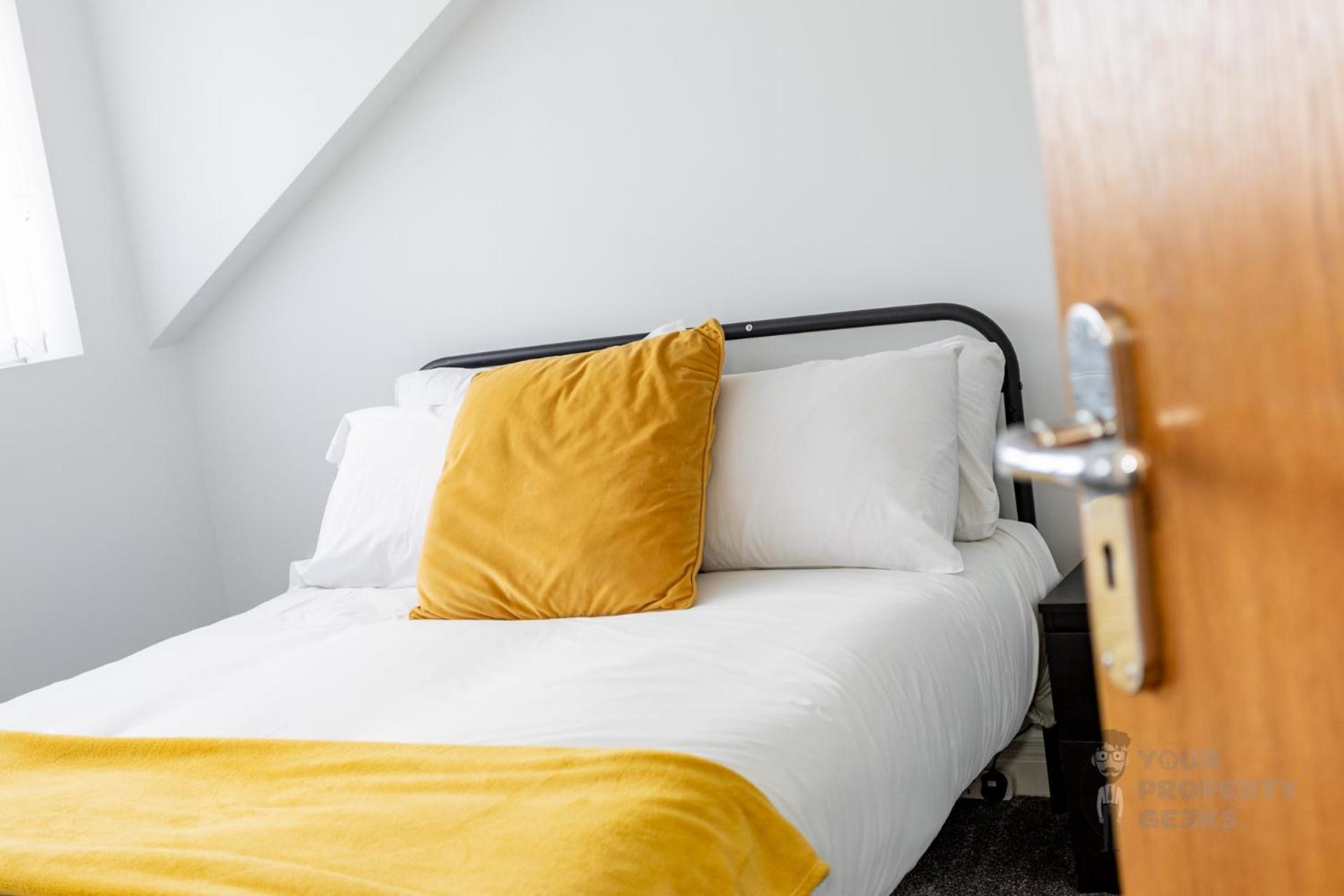 Attic Style 2 Bed Duplex Apartment With Rooftop Patio Belfast Exterior foto